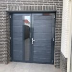 LL-woodgrain-ligna-verticaal-glaspaneel-ral7016